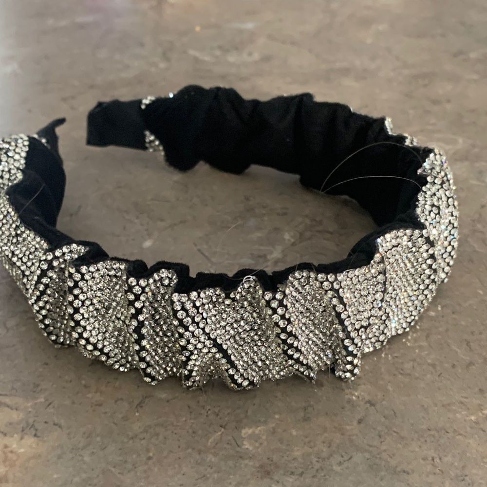 Elegant Black and Silver Headband